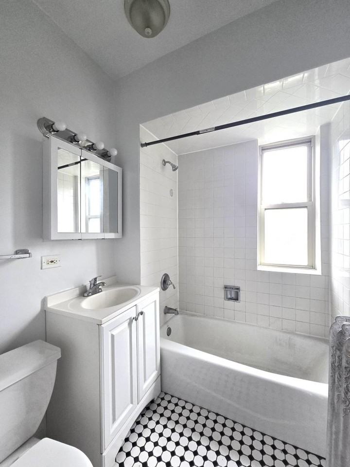 548 Elmwood Ave #2 - Photo 7 of 12