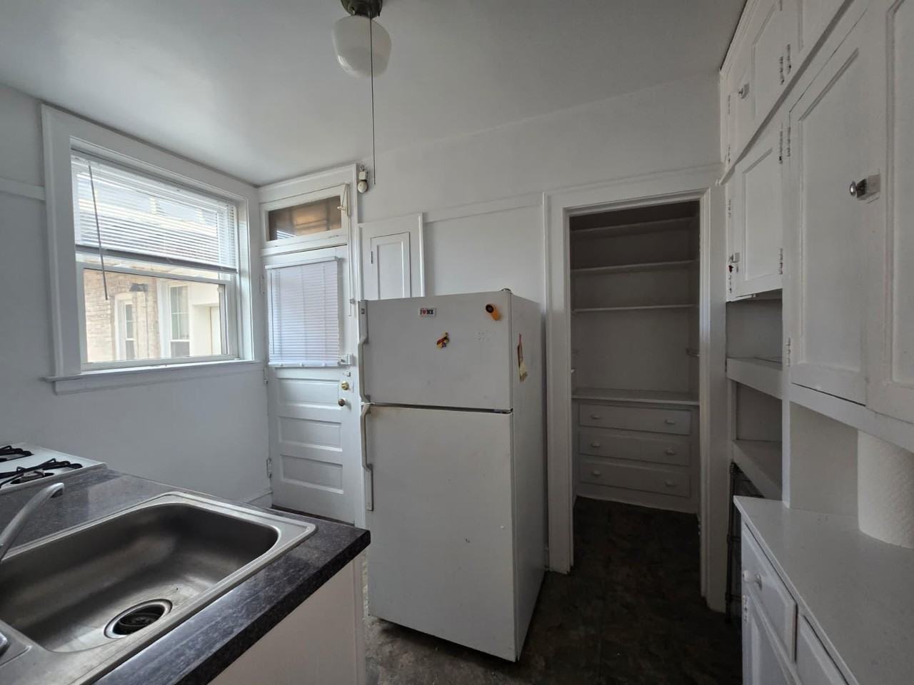 1914 W Morse Ave #3N - Photo 3 of 9