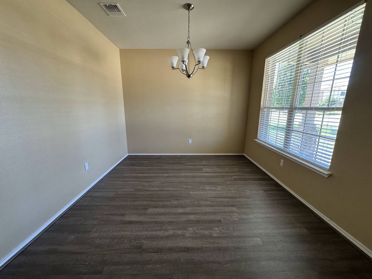 6406 Clear Brook Dr - Photo 5 of 50