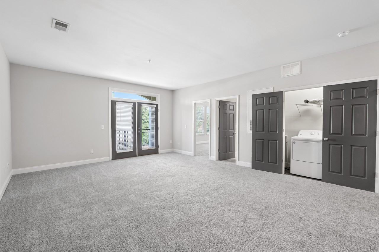 119 South - Photo 5 of 26
