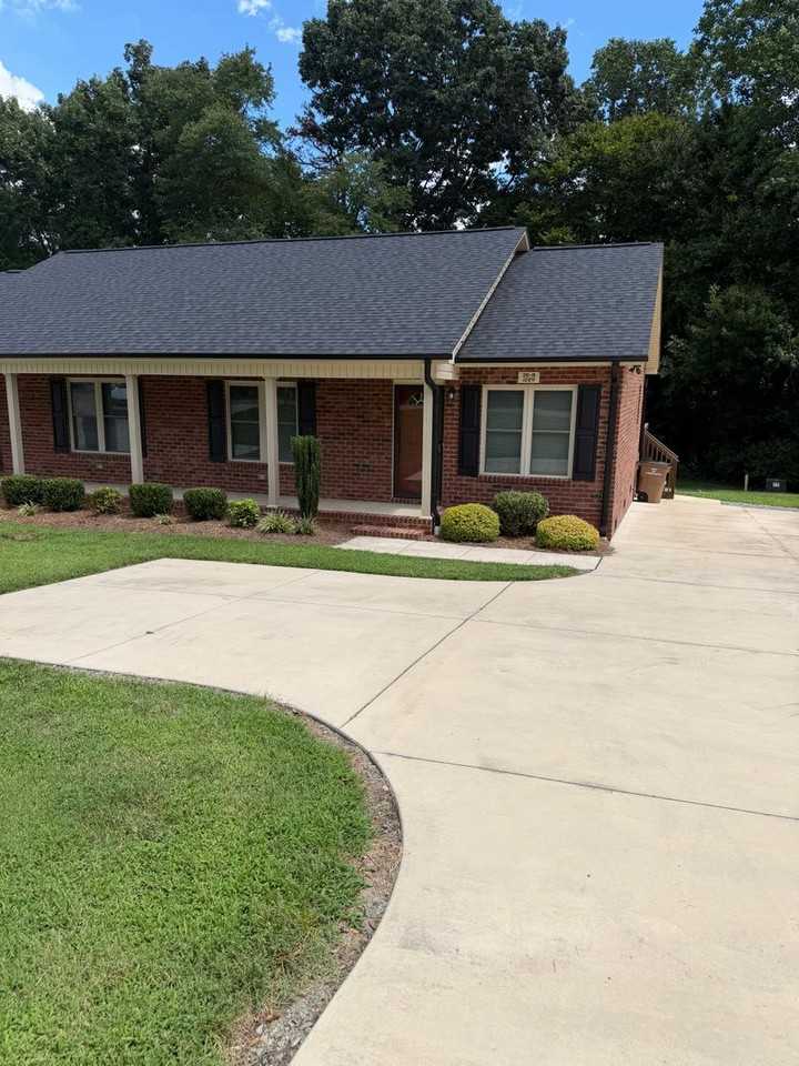 1289 Janice Rd - Photo 2 of 28