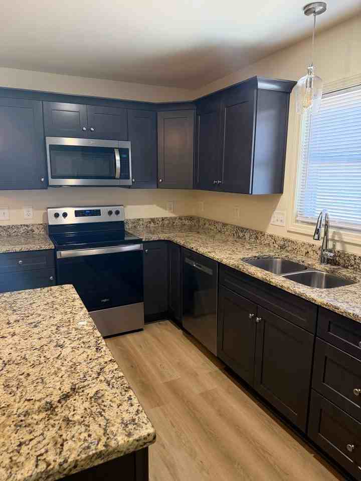 1289 Janice Rd - Photo 7 of 28