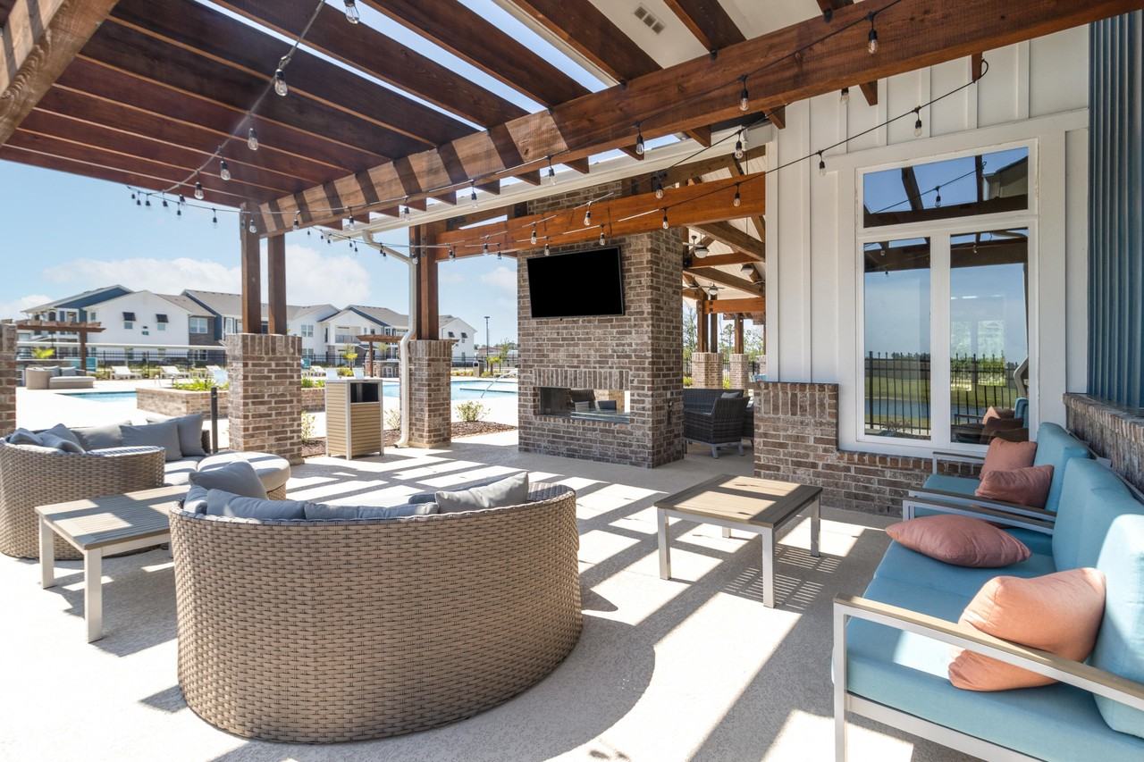 The Oasis at Southpark - Photo 3 of 50