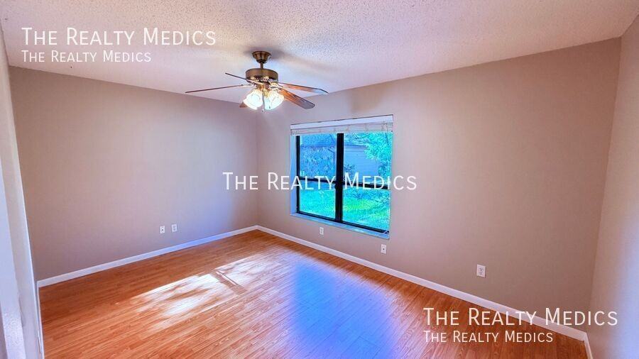 481 Timberwood Trl - Photo 4 of 48