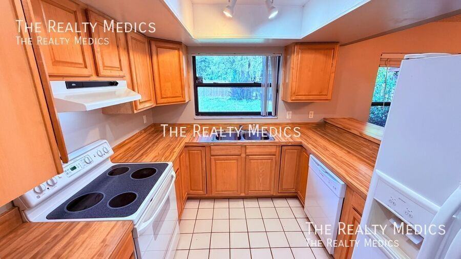 481 Timberwood Trl - Photo 5 of 46