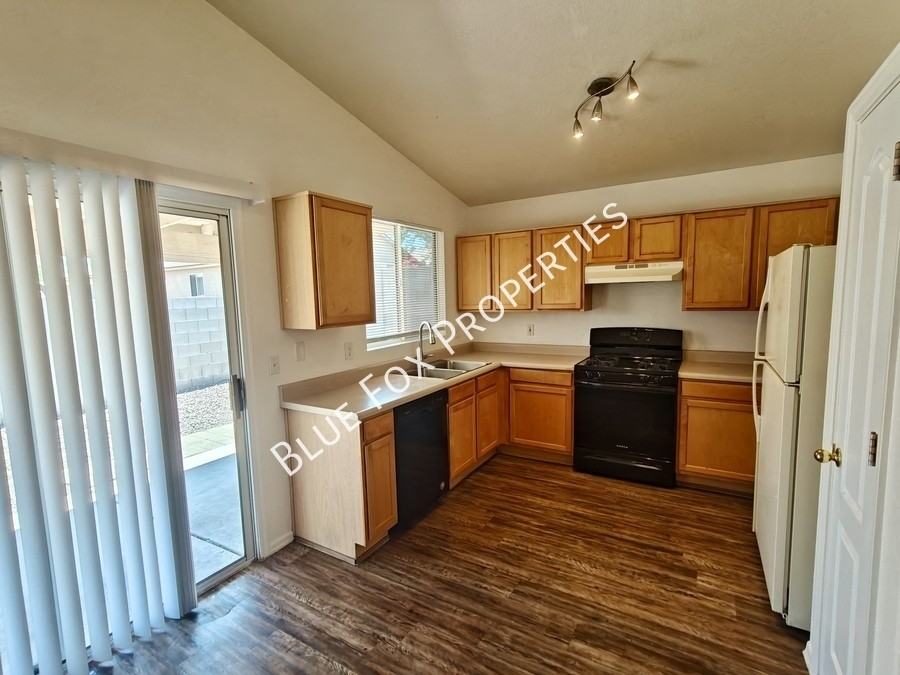 3117 S Nastar Dr - Photo 6 of 21