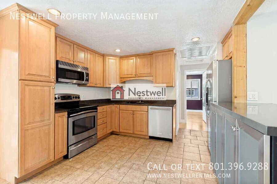 5440 S Dunbarton Dr - Photo 3 of 32