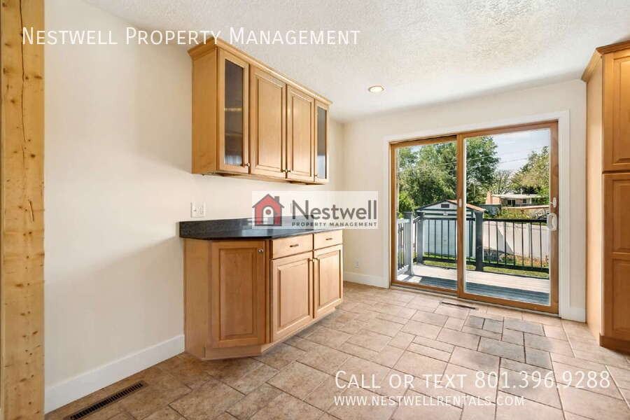 5440 S Dunbarton Dr - Photo 7 of 32