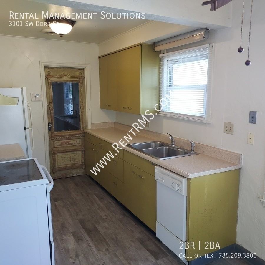 3101 Sw Dorr St - Photo 7 of 27