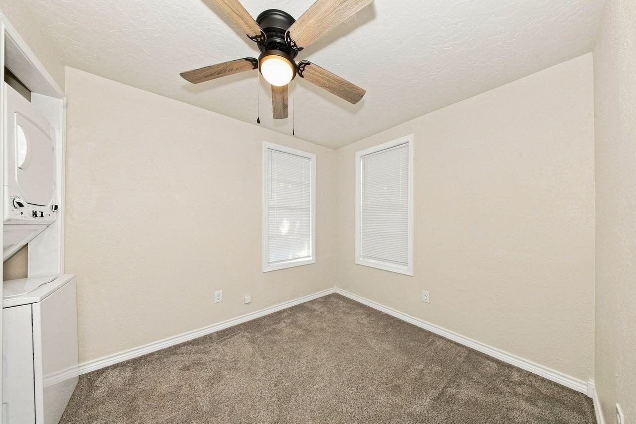 1314 Nw Smith Ave - Photo 6 of 15