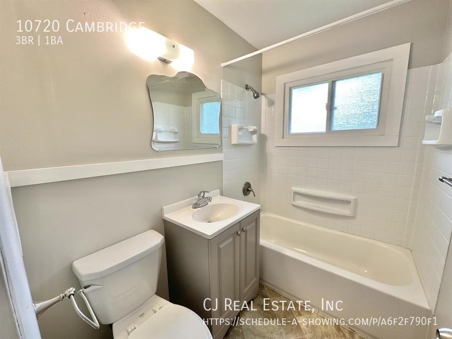 10720 Cambridge Ave - Photo 5 of 9