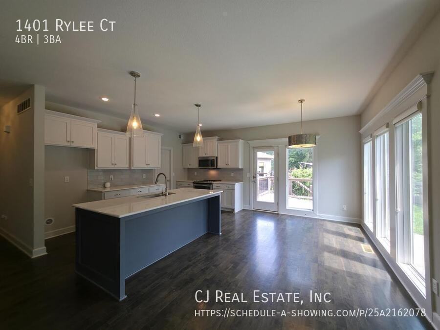 1401 Rylee Ct - Photo 3 of 11