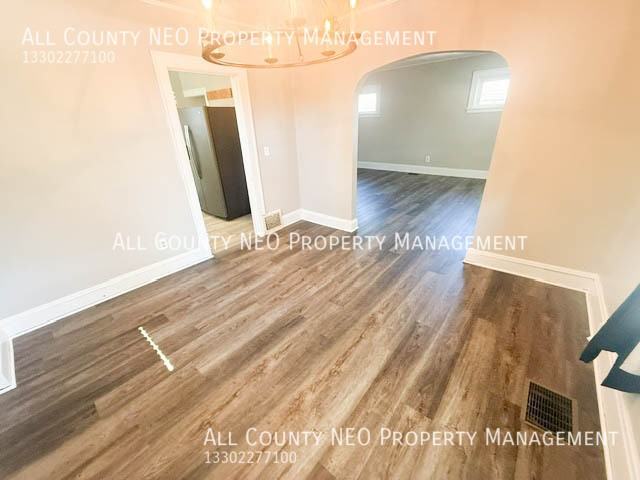 9474 Roxbury Rd - Photo 6 of 20