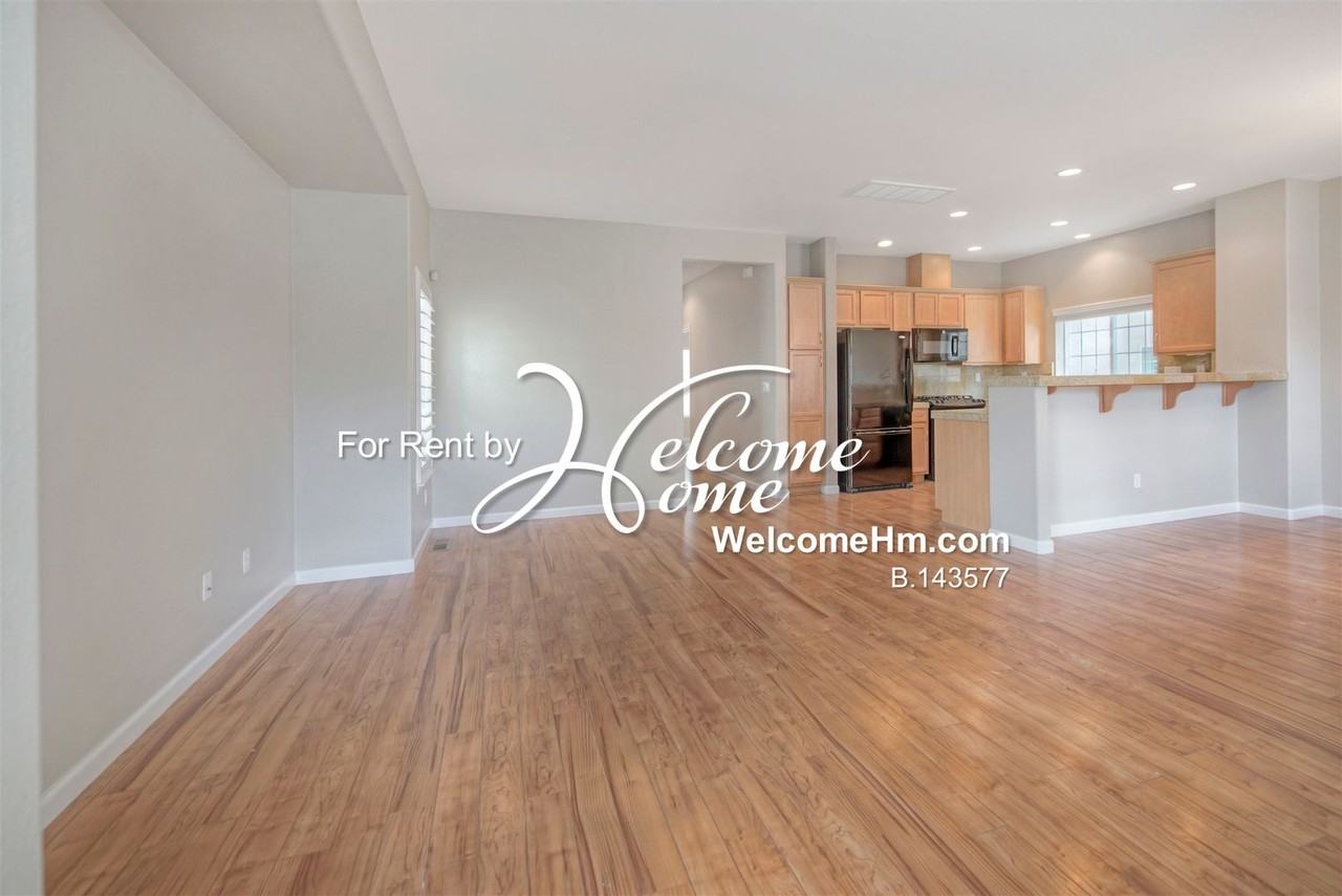 1310 Waterloo Dr - Photo 4 of 35