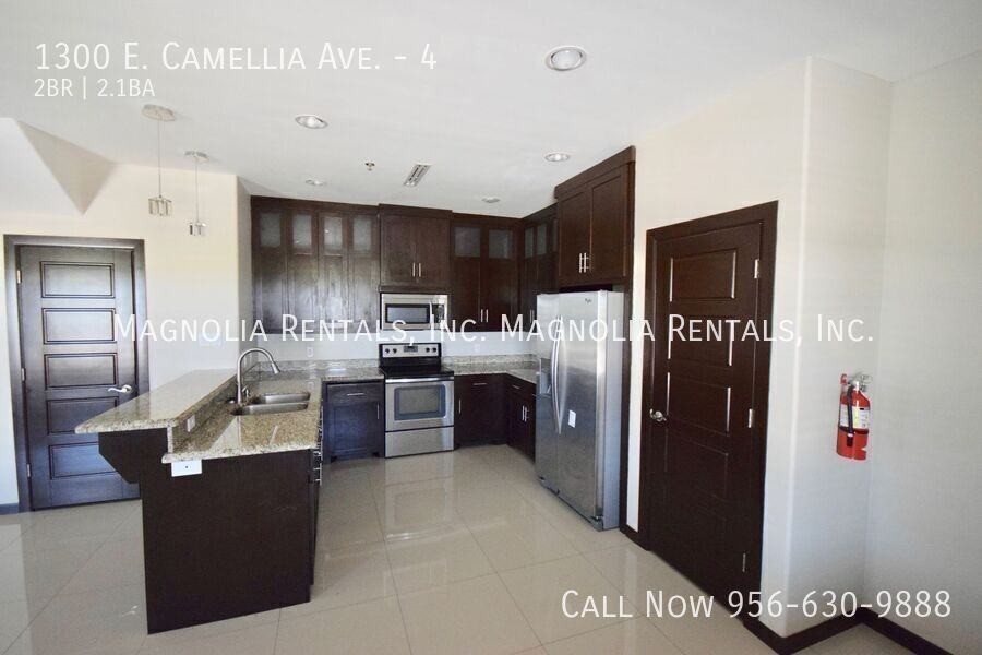 1300 E Camellia Ave #4 - Photo 4 of 12