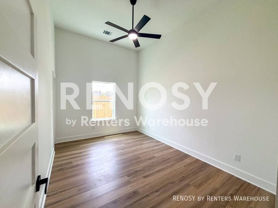 1031 Exotic Pine St #A - Photo 2 of 12