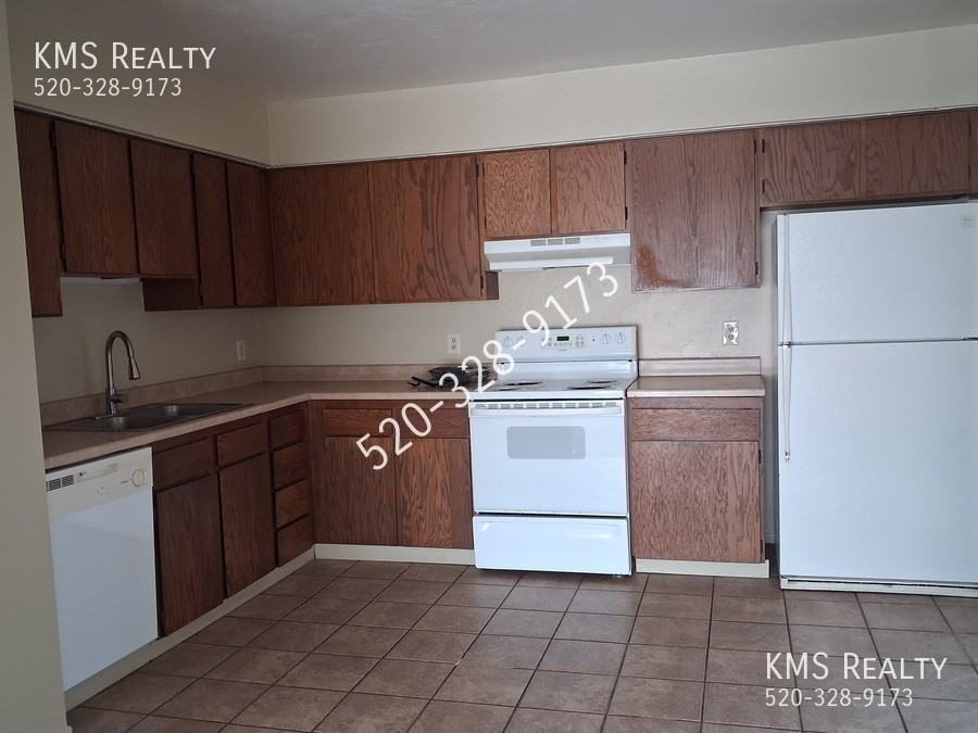 13501 N Lon Adams Rd #1 - Photo 5 of 18