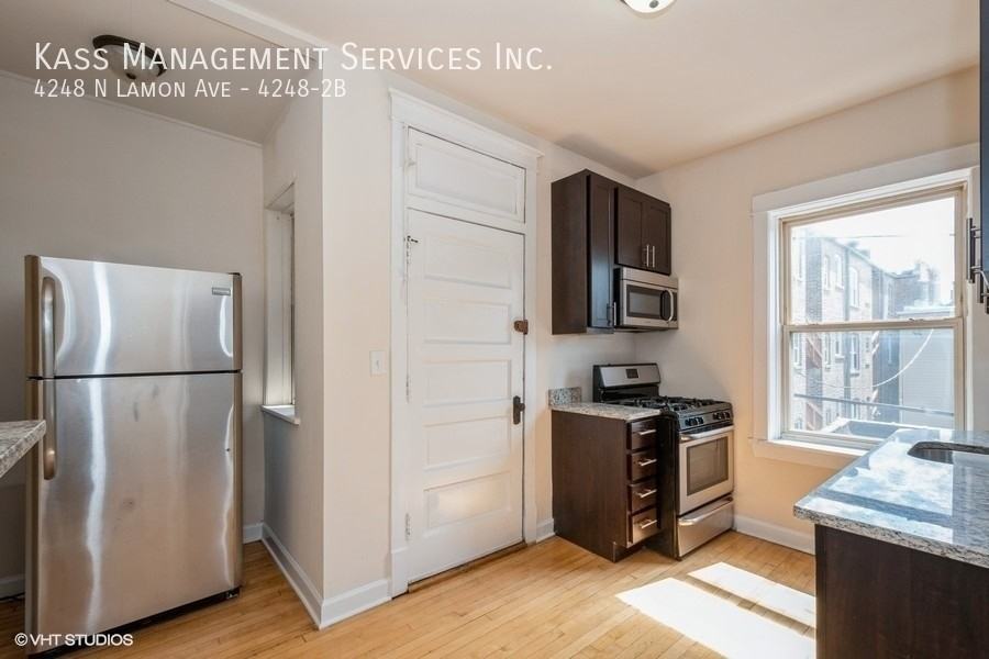 4248 N Lamon Ave #4248-2B - Photo 2 of 8