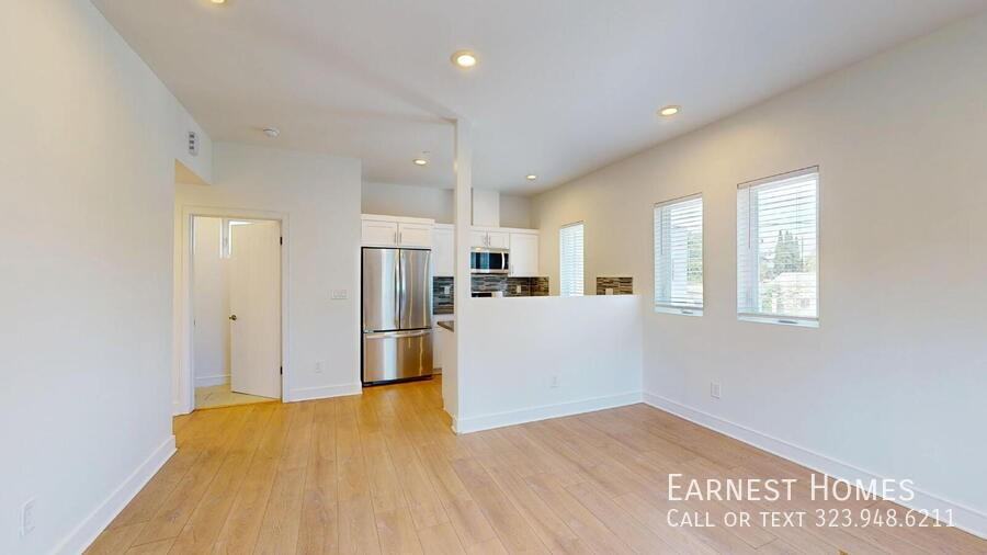 147 1/2 Roselake Ave - Photo 2 of 22
