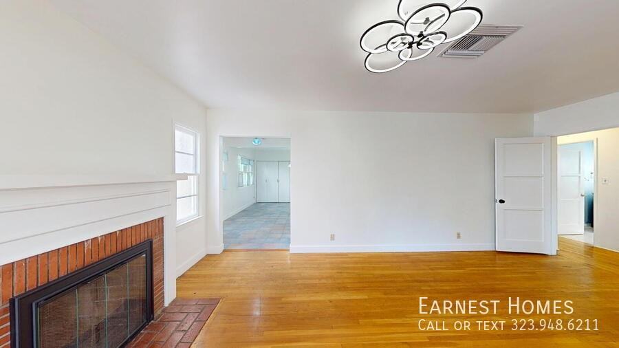 14920 Hesby St - Photo 5 of 30