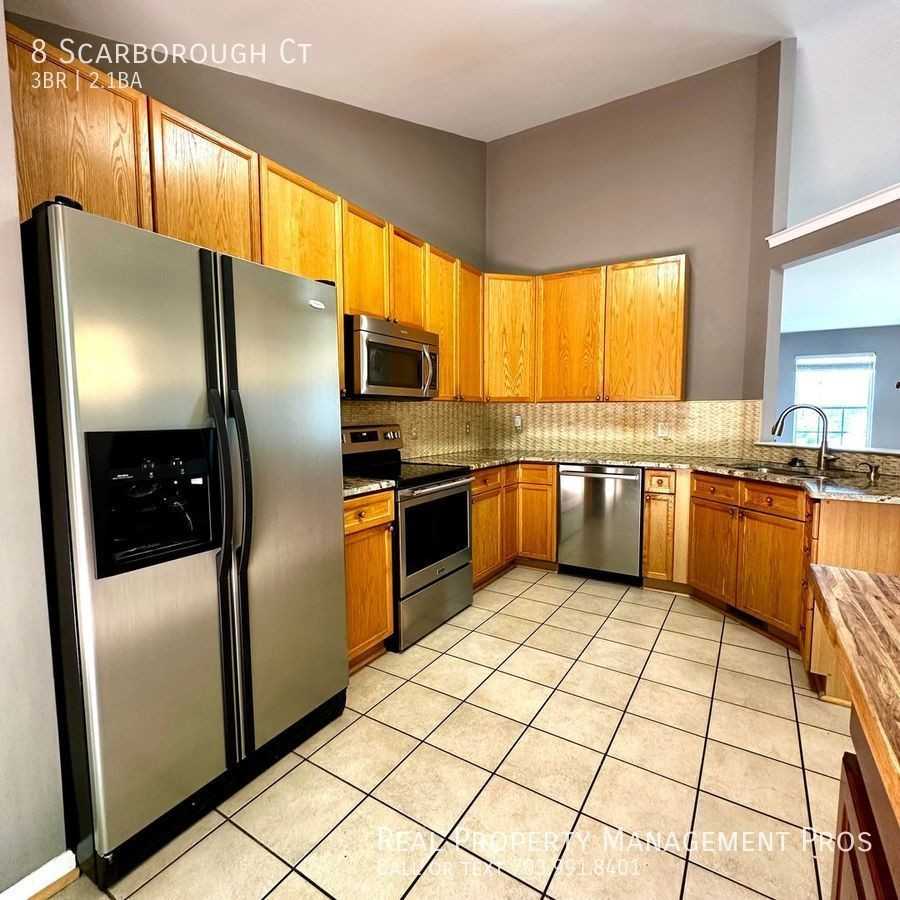 8 Scarborough Ct - Photo 5 of 26