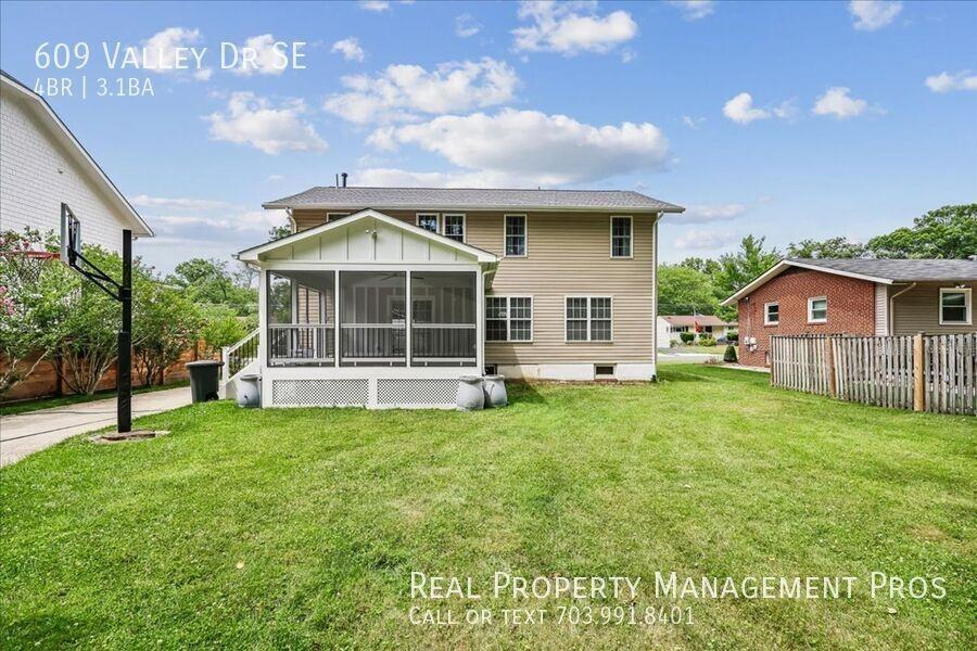 609 Valley Dr Se - Photo 2 of 50