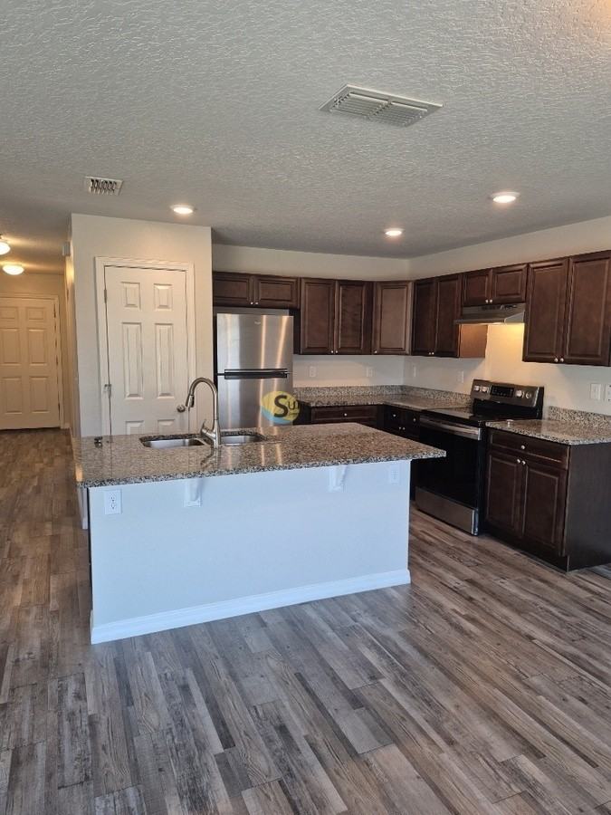61 Plain View Dr #B - Photo 6 of 19