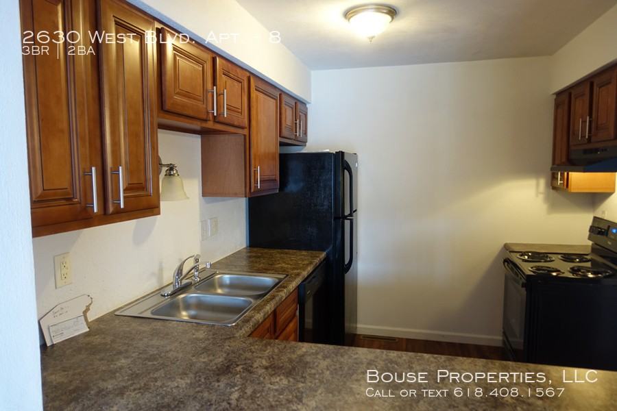 2630 2630 West Blvd. Apt. #8 - Photo 3 of 5