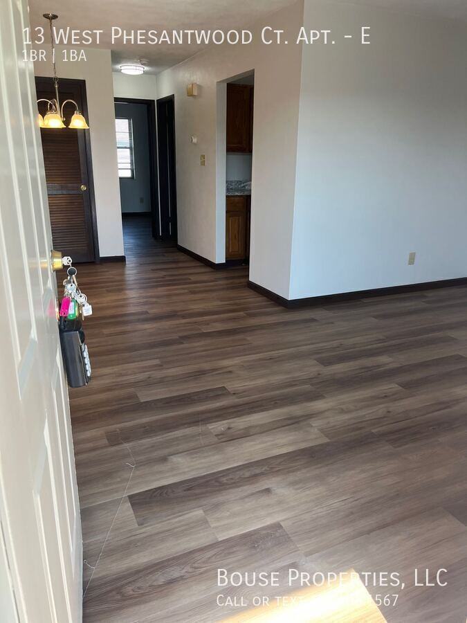 13 Pheasantwood Dr #E - Photo 3 of 5