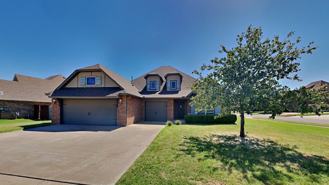5720 St James Pl - Photo 1 of 1