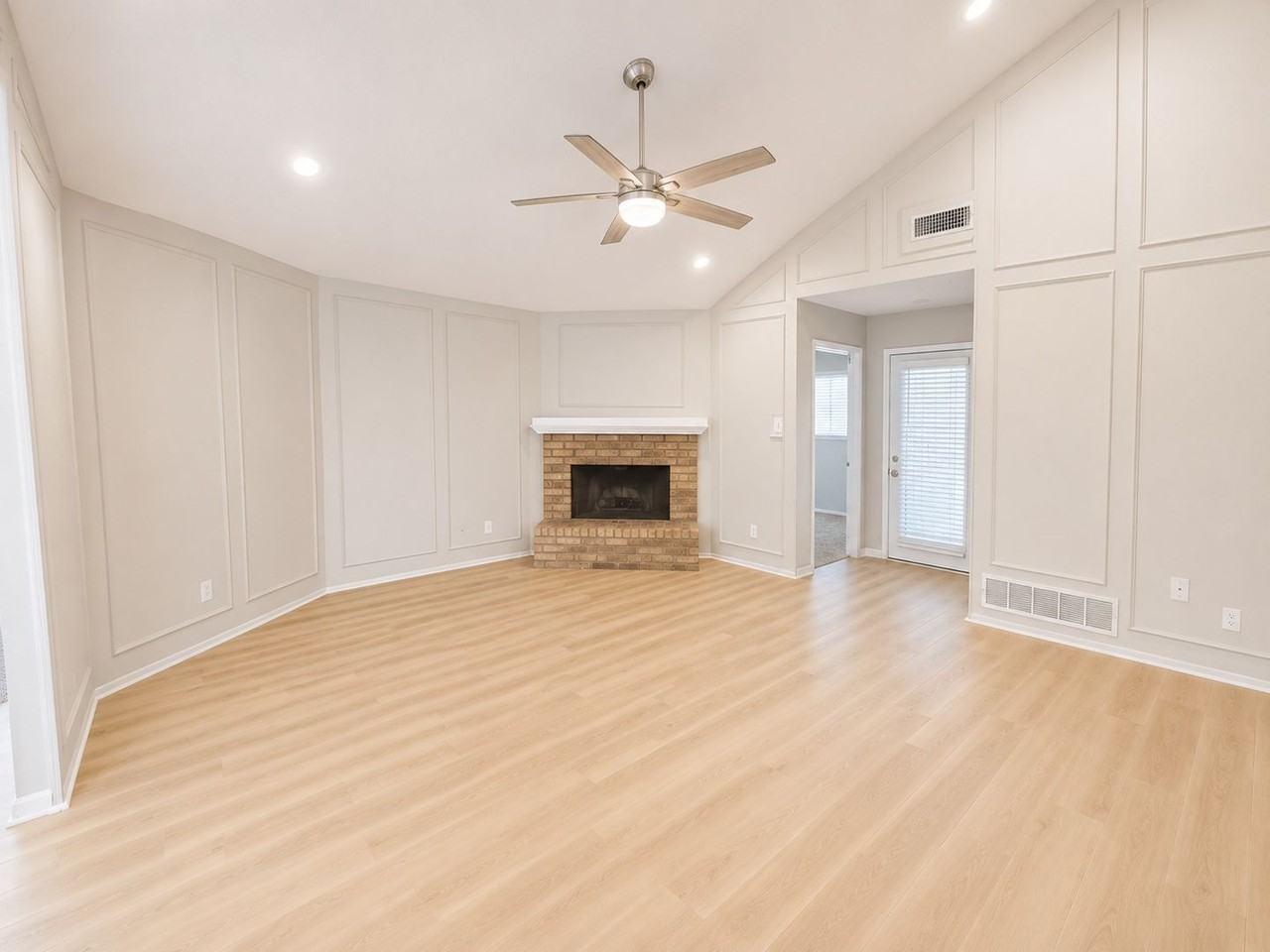 2303 Markland St - Photo 6 of 21
