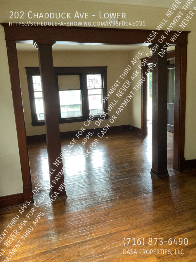 202 Chadduck Ave - Photo 3 of 14