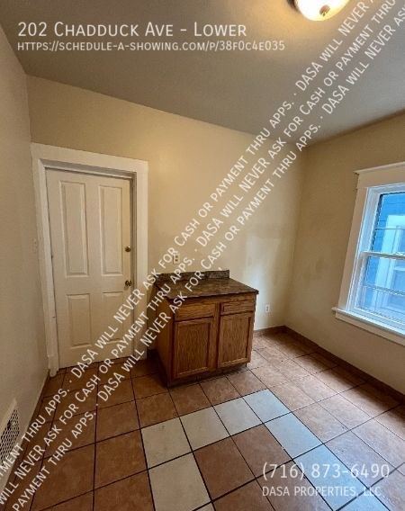 202 Chadduck Ave - Photo 5 of 14