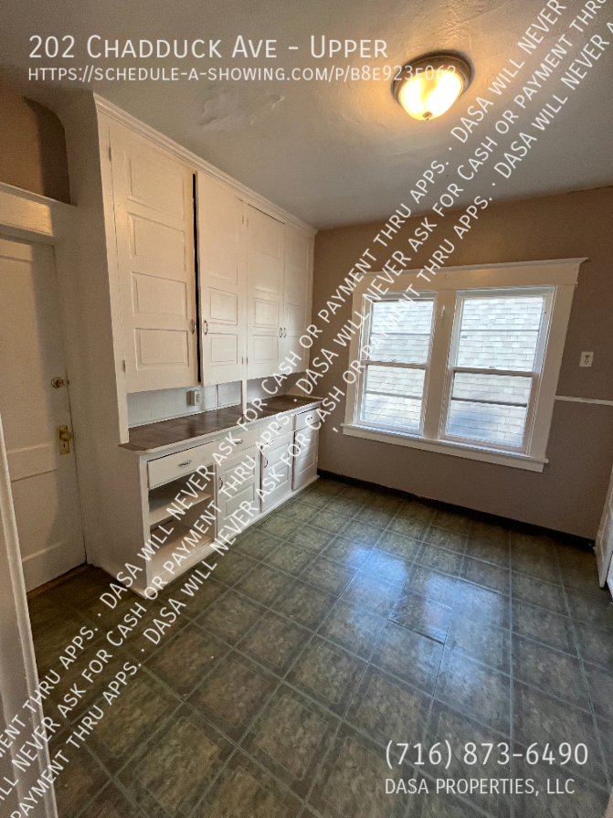 202 Chadduck Ave - Photo 6 of 12