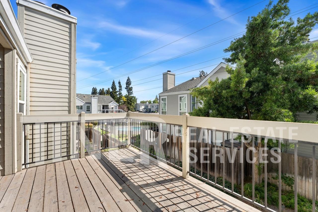 1533 Hood Rd #B - Photo 4 of 23