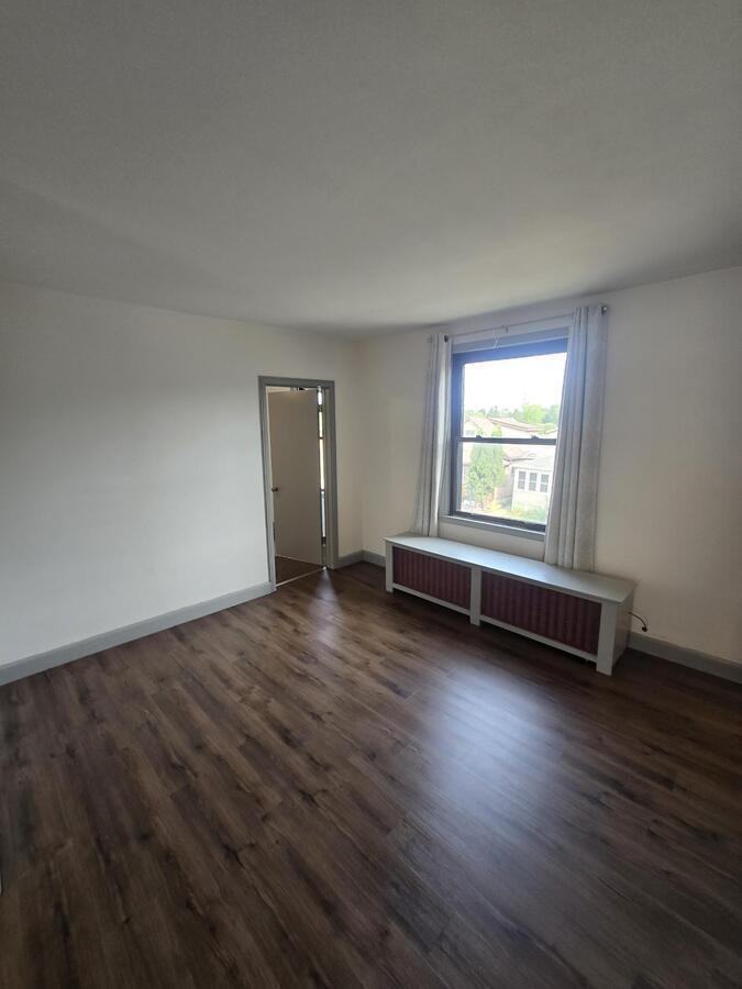 604 7th St S #2 - Photo 4 of 14