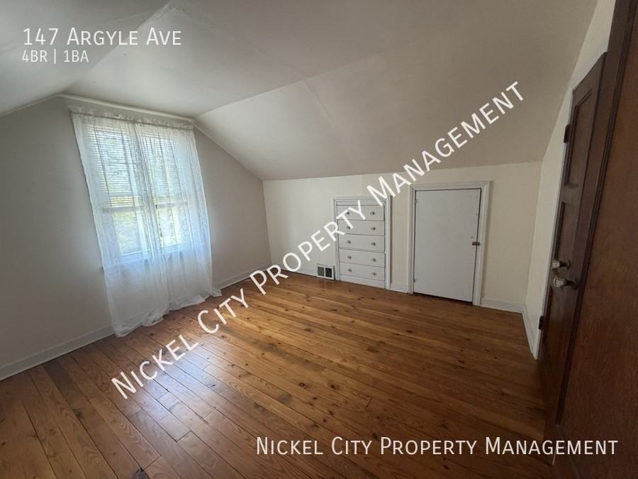 147 Argyle Ave - Photo 5 of 15