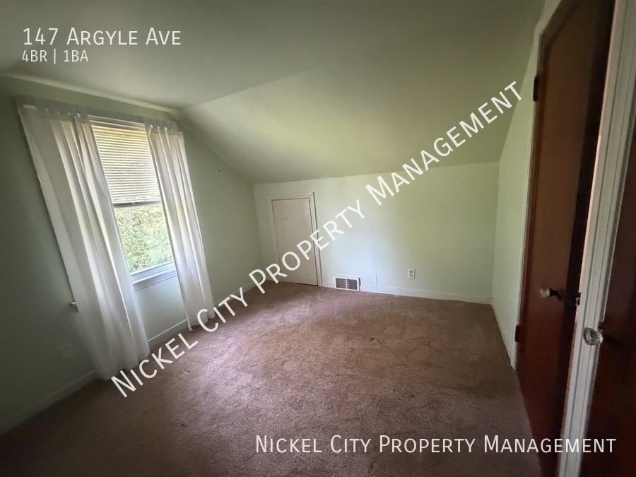 147 Argyle Ave - Photo 6 of 15
