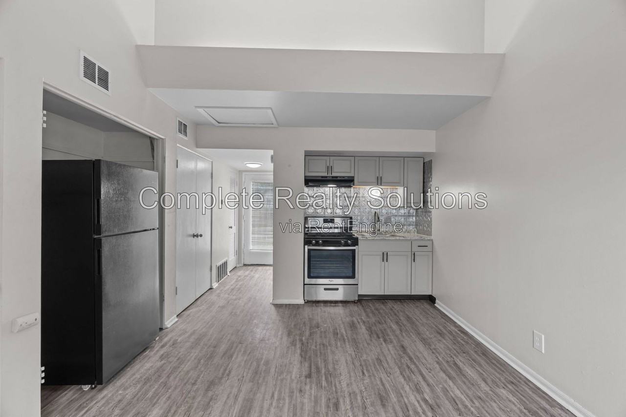 2323 Woodson Rd #E - Photo 4 of 14