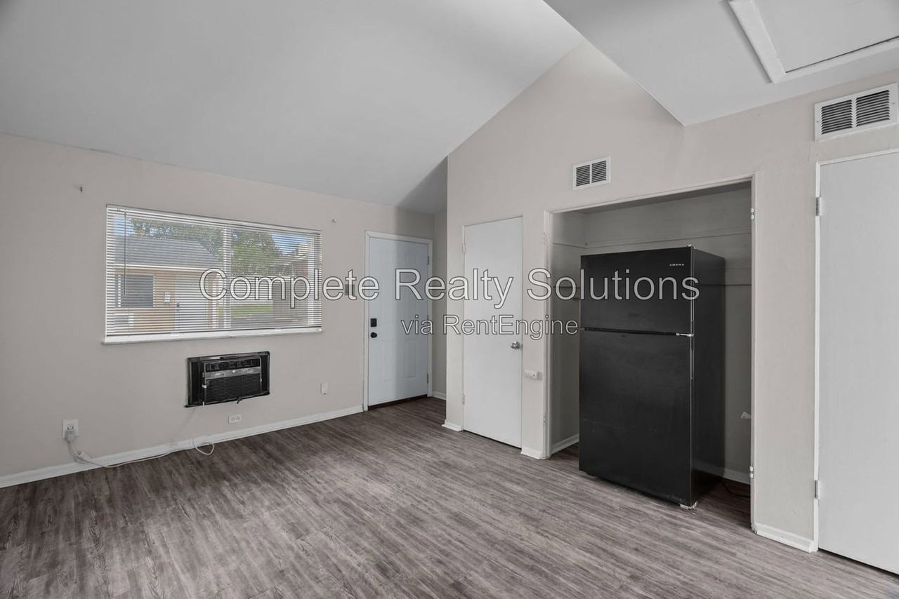 2323 Woodson Rd #E - Photo 6 of 14