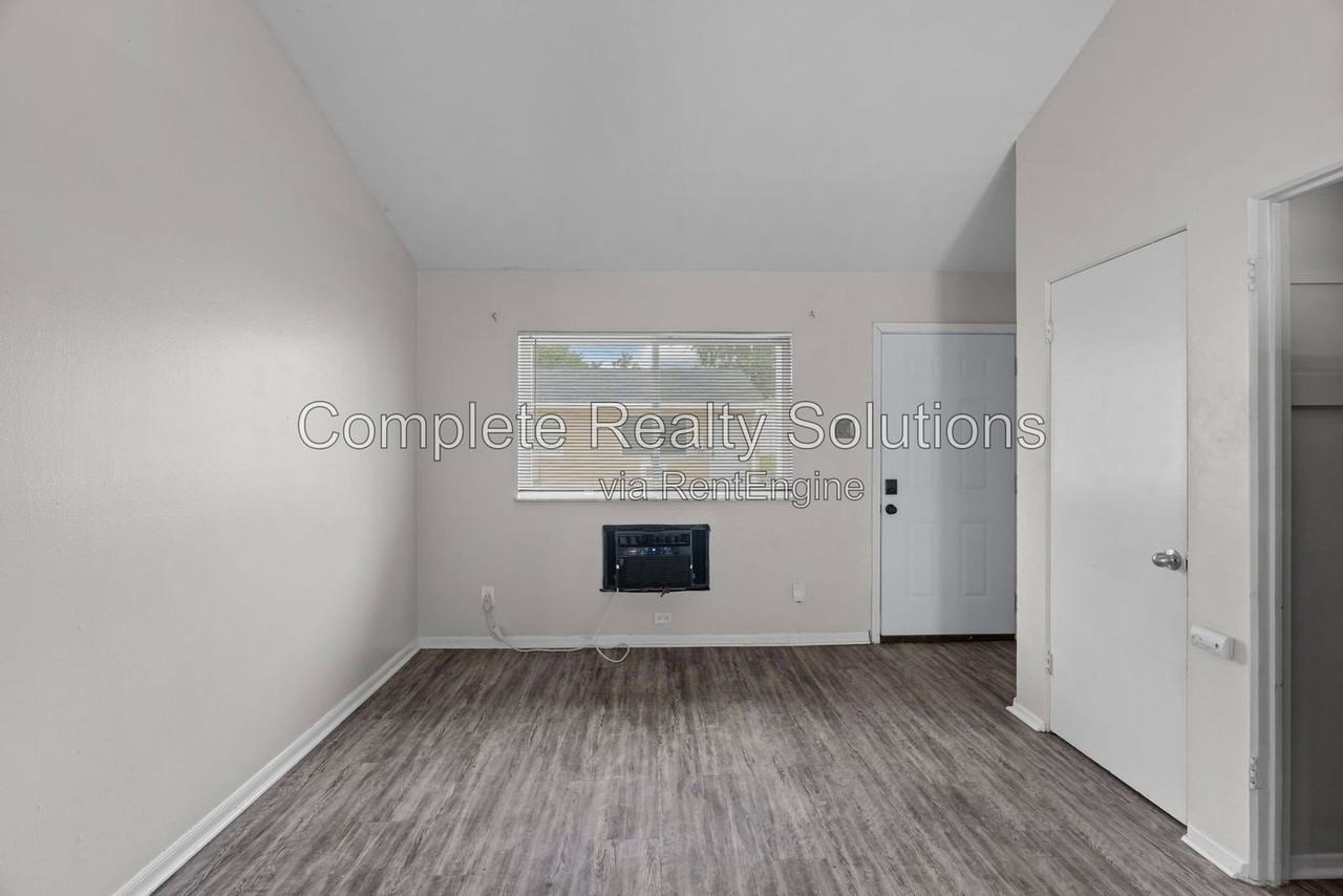 2323 Woodson Rd #E - Photo 7 of 14