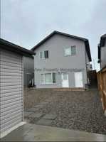 featured image of 987 40 Ave N