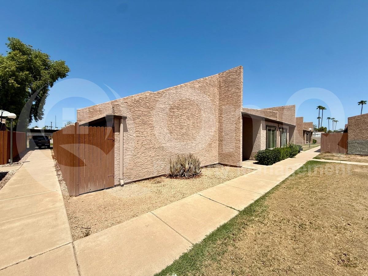 629 N Mesa Dr #15 - Photo 3 of 17