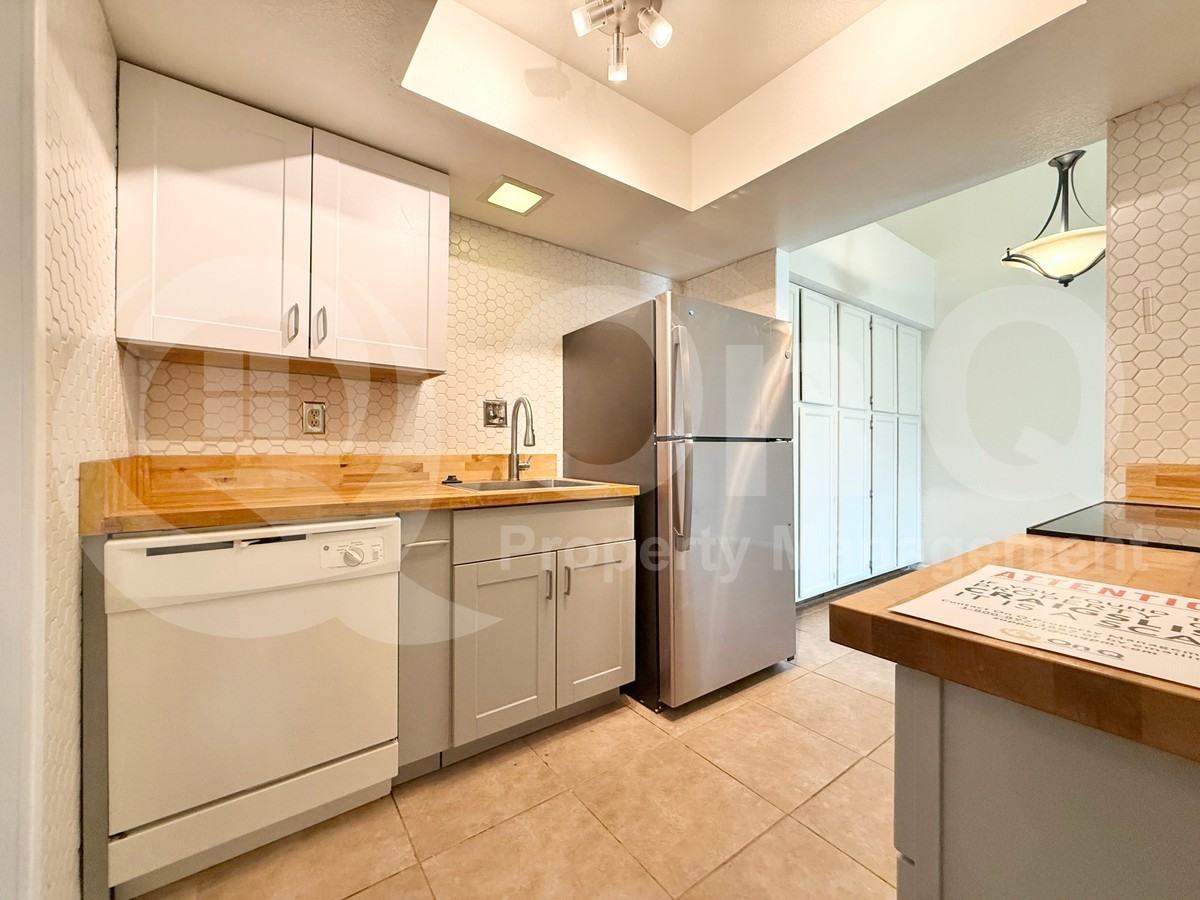 629 N Mesa Dr #15 - Photo 4 of 17