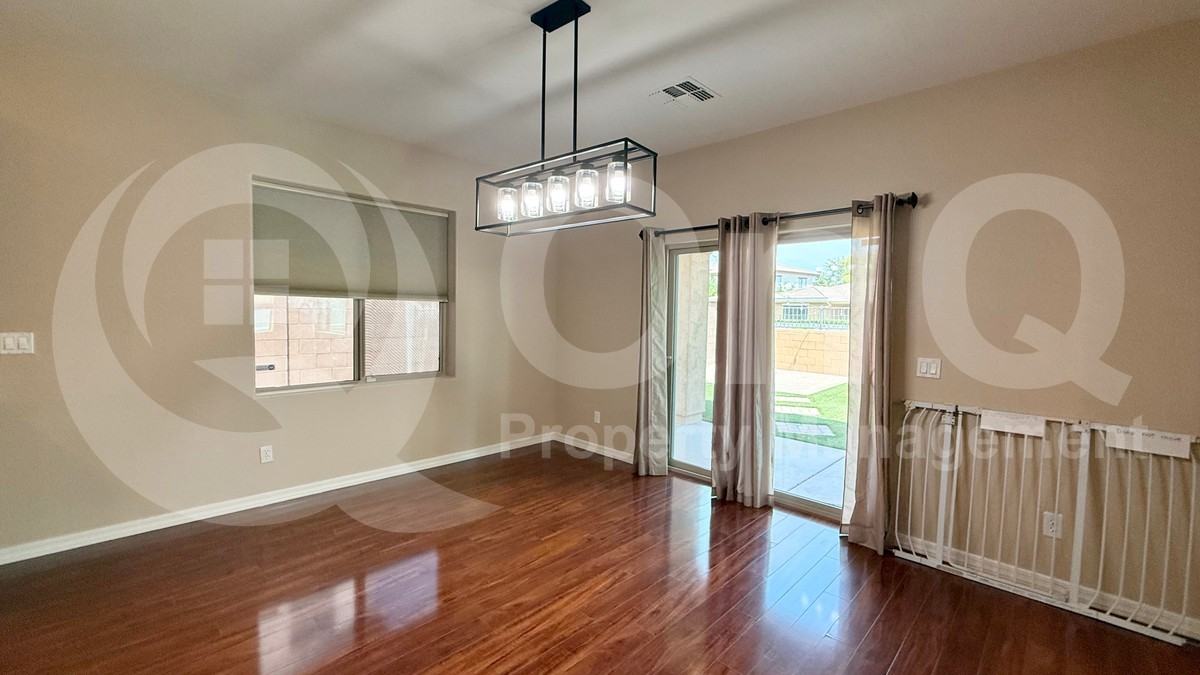 1142 E Sourwood Dr - Photo 2 of 25