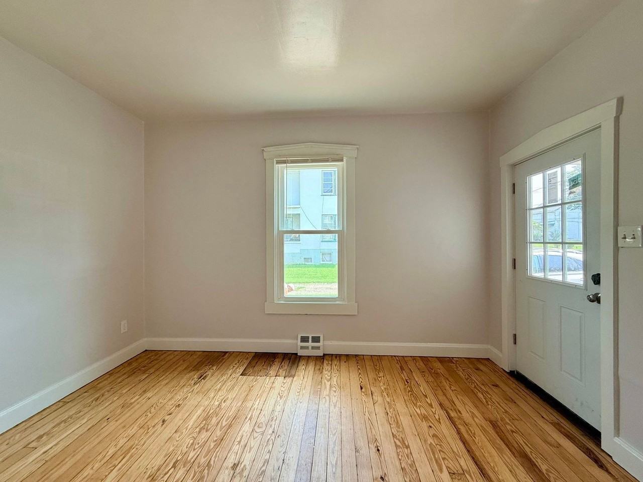 37 N Kinzer Rd - Photo 7 of 22