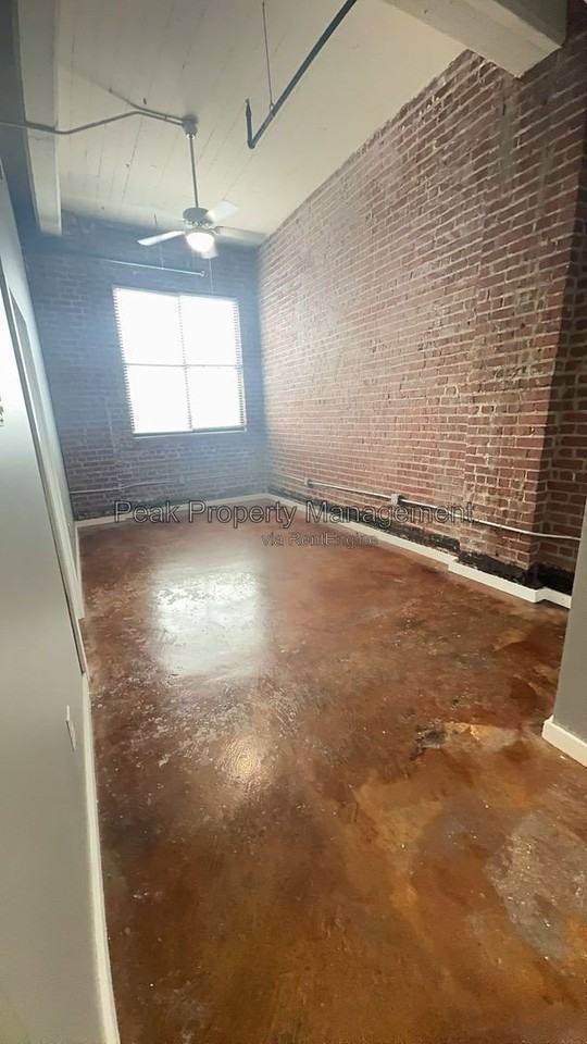 1510 W Broad St #304 - Photo 6 of 30