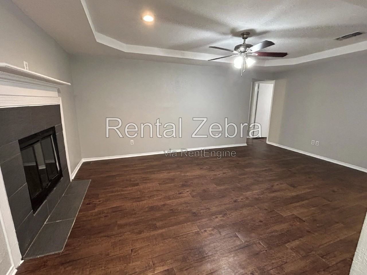 6005 Lindy Ln - Photo 3 of 14