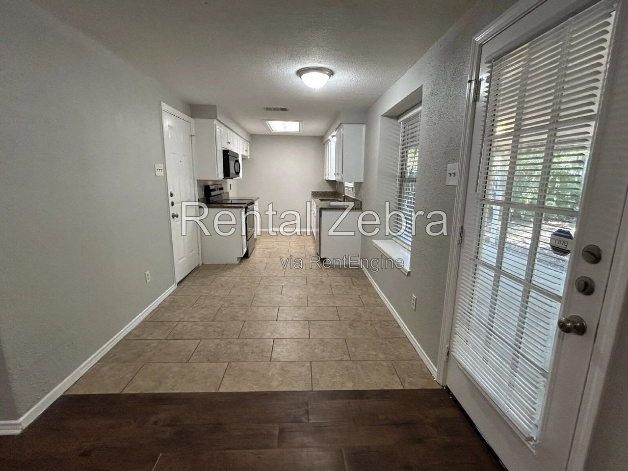 6005 Lindy Ln - Photo 4 of 14