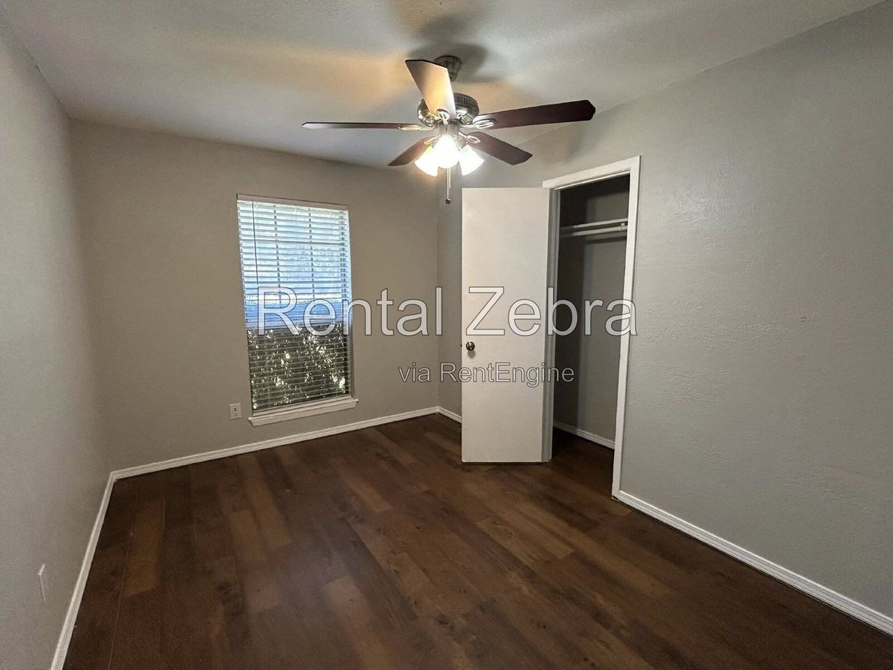6005 Lindy Ln - Photo 7 of 14